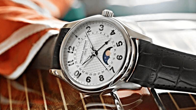 Đồng hồ mặt trăng với t&iacute;nh năng độc đ&aacute;o