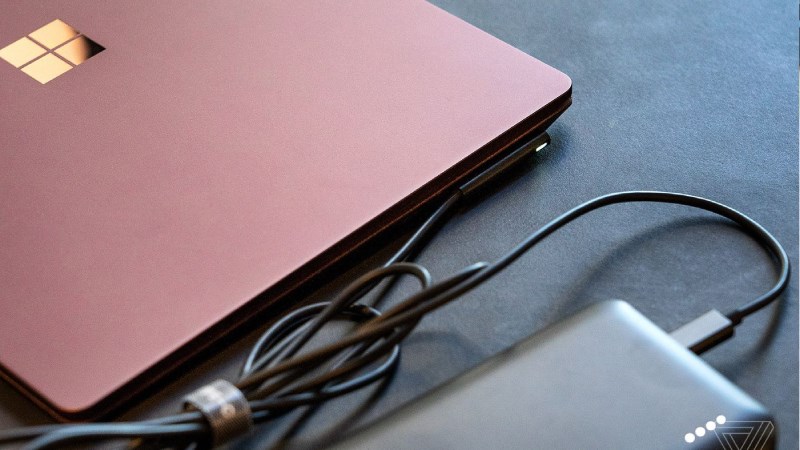 Kiểm tra c&aacute;p sạc m&aacute;y t&iacute;nh