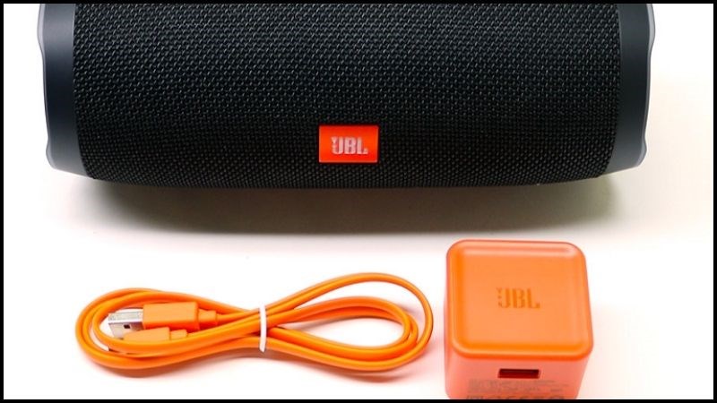 Pin là một thành phần quan trọng, ảnh hưởng trực tiếp đến hoạt động của loa và thời lượng pin là vấn đề được quan tâm đối với người dùng loa Bluetooth Sạc pin đúng cách để kéo dài tuổi thọ của loa