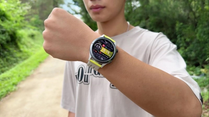 Điều khiển nhịp độ ảo (Virtual Pacer) giúp theo dõi và duy trì nhịp độ chạy mong muốn Điều khiển nhịp độ ảo (Virtual Pacer) giúp theo dõi và duy trì nhịp độ chạy mong muốn
