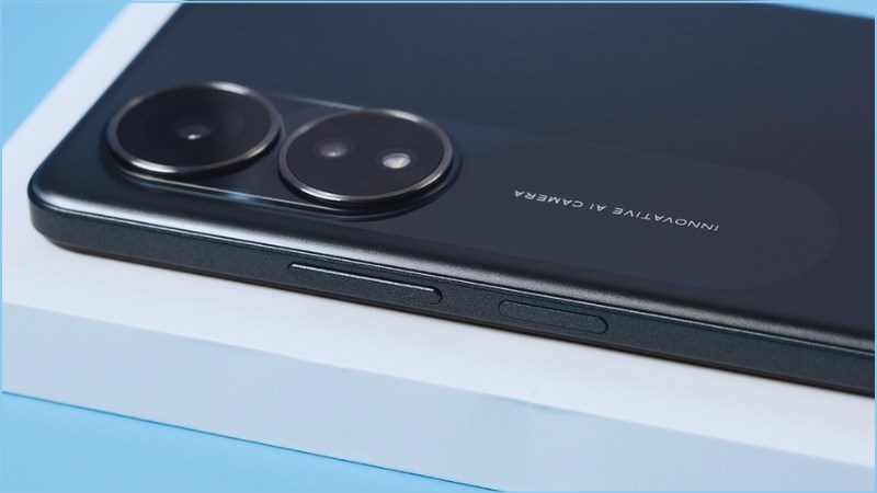 Vừa d&ugrave;ng kho&aacute; khu&ocirc;n mặt kết hợp c&ugrave;ng kho&aacute; v&acirc;n tay cạnh viền