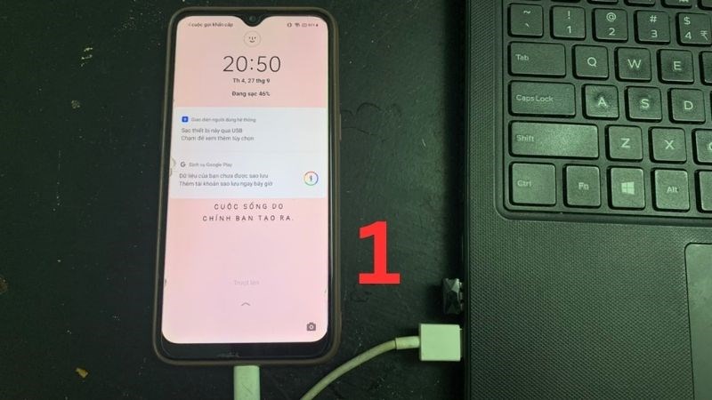 Kết nối điện thoại với m&aacute;y t&iacute;nh bằng c&aacute;p USB