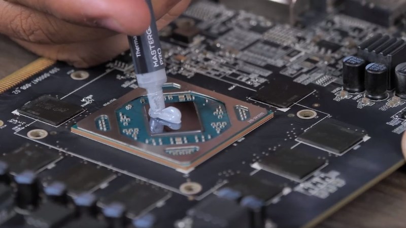 Lau lớp keo tản nhi&ecirc;̣t cũ đi