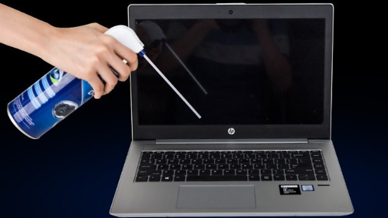 B&oacute;ng kh&iacute; được d&ugrave;ng để thổi bay lớp bụi bẩn