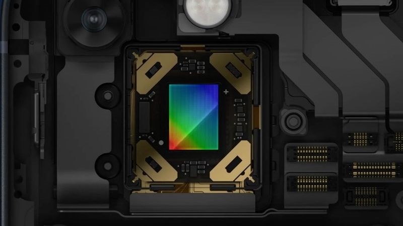 T&iacute;nh năng chống rung cảm biến Shift đ&atilde; c&oacute; tr&ecirc;n iPhone 13