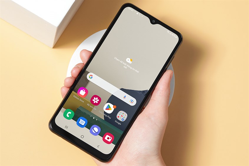 Samsung A04s lưu trữ được nhiều dữ liệu v&agrave; ứng dụng