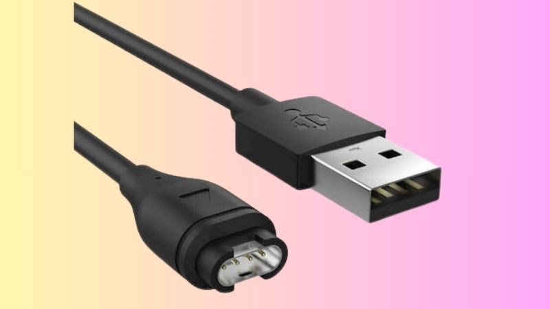 Cổng sạc Universal l&agrave; cổng sạc độc quyền của đồng hồ Garmin