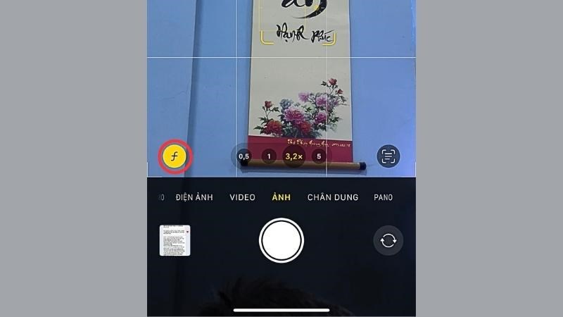 Chạm v&agrave;o biểu tượng f để xuất hiện v&ograve;ng tr&ograve;n m&agrave;u v&agrave;ng