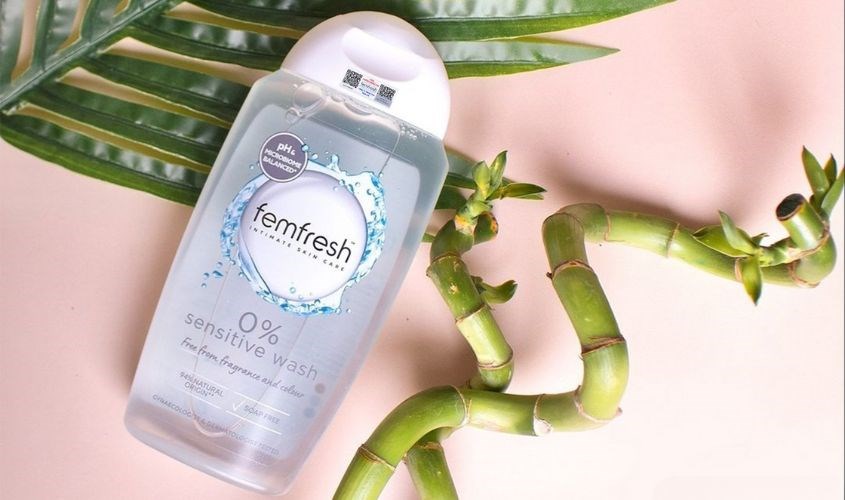 Dung dịch vệ sinh phụ nữ Femfresh 0% Sensitive Intimate Wash không mùi 250 ml