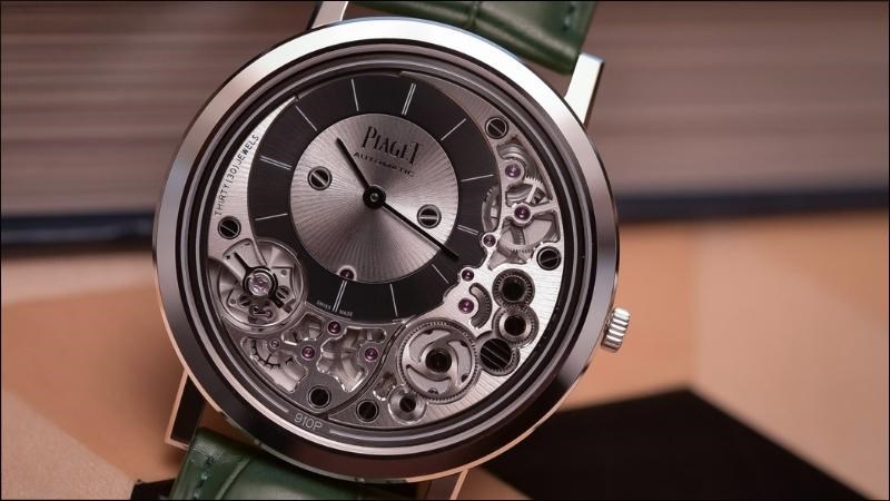 L&agrave;m n&ecirc;n t&ecirc;n tuổi với đồng hồ si&ecirc;u mỏng