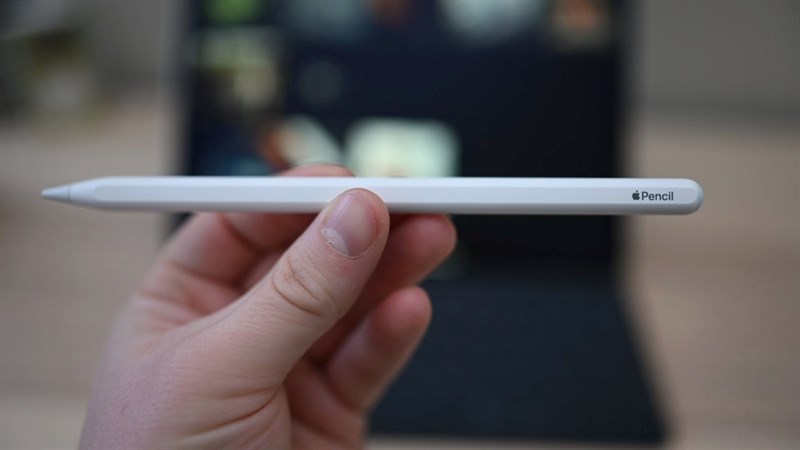Apple Pencil 2 được ra mắt v&agrave;o năm 2018 với nhiều t&iacute;nh năng được n&acirc;ng cấp