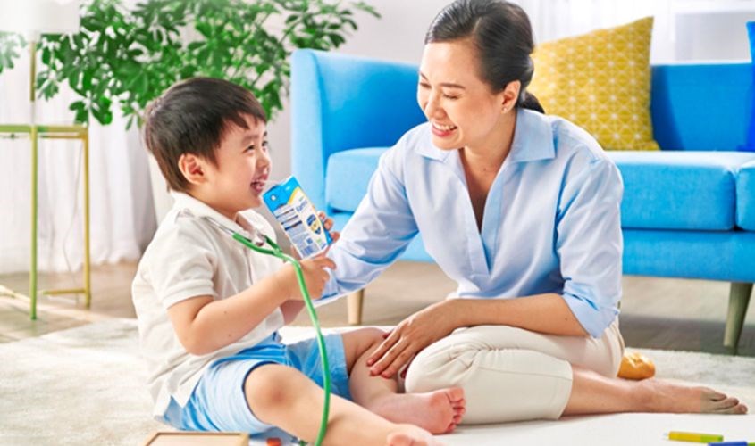 Mẹ nên cho bé uống từ 3 - 4 hộp mỗi ngày để bé phát triển toàn diện