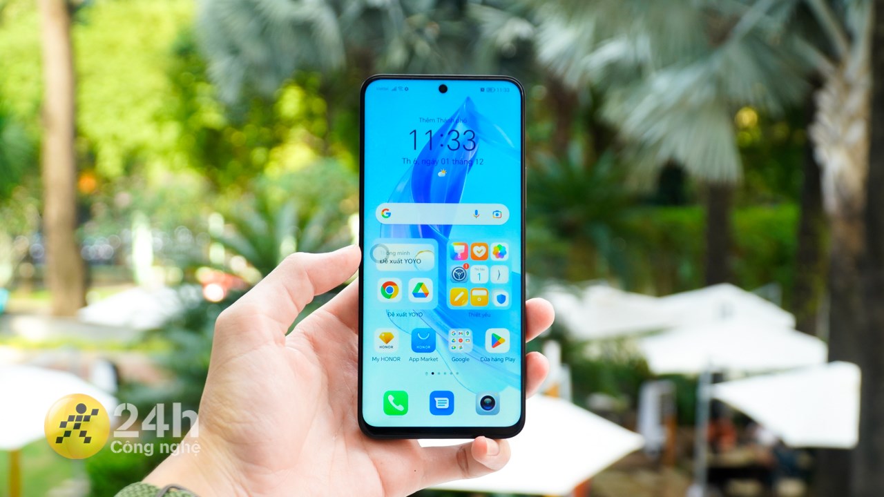 Màn hình Honor 90 Lite được làm dạng đục lỗ  cùng chất lượng hiển thị tốt trong phân khúc.