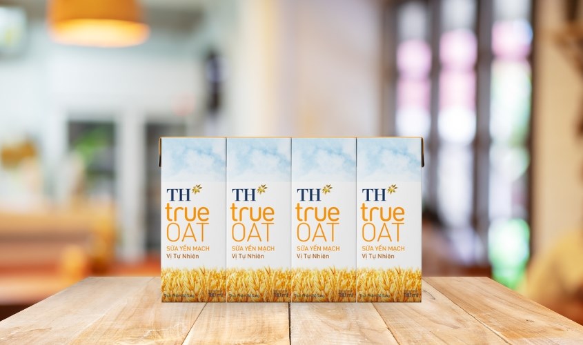 Lốc 4 hộp sữa yến mạch TH true Oat 180 ml (từ 1 tuổi)