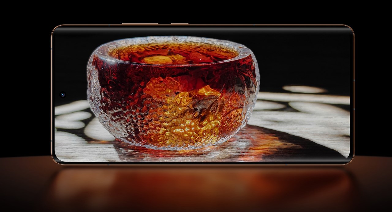 realme GT5 Pro được trang bị màn hình cong lớn. Nguồn: realme. realme GT5 Pro được trang bị màn hình cong lớn. Nguồn: realme.