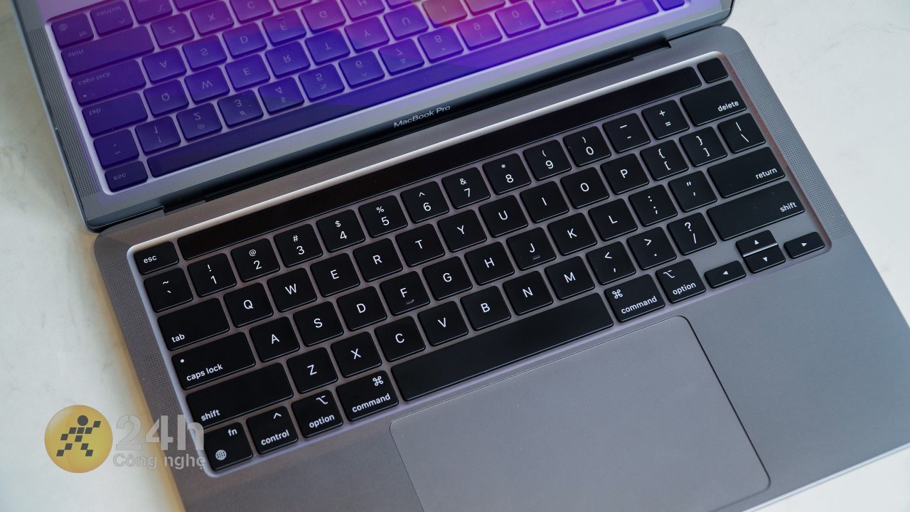 Magic Keyboard vô cùng êm ái Magic Keyboard vô cùng êm ái