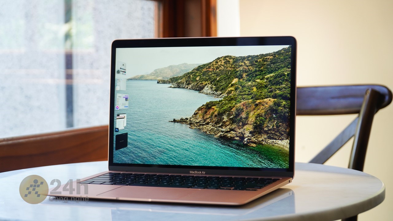 Màn hình 13 inch cho hình ảnh sắc nét Màn hình 13 inch cho hình ảnh sắc nét