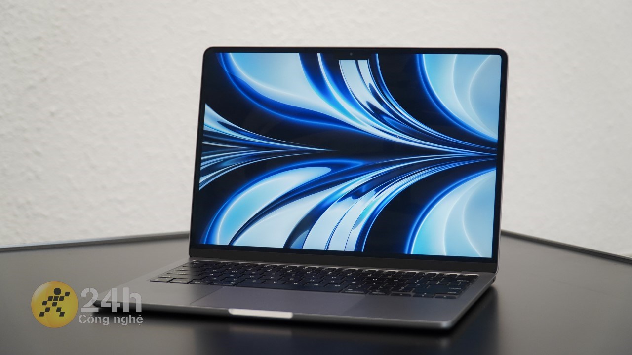 Thiết kế gọn nhẹ là trợ thủ đắc lực cho những ai thường xuyên di chuyển Thiết kế gọn nhẹ là trợ thủ đắc lực cho những ai thường xuyên di chuyển