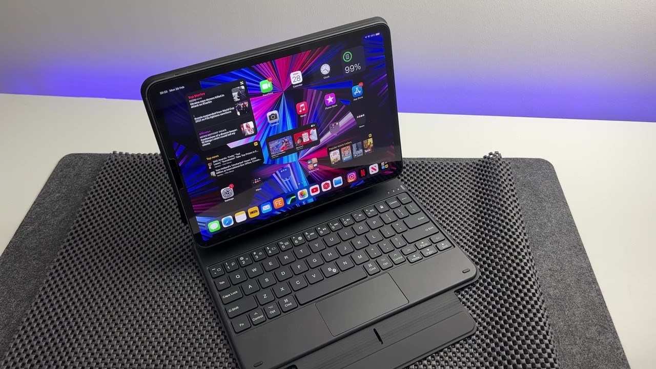 Trên tay Rebound Magnetic Keyboard Case