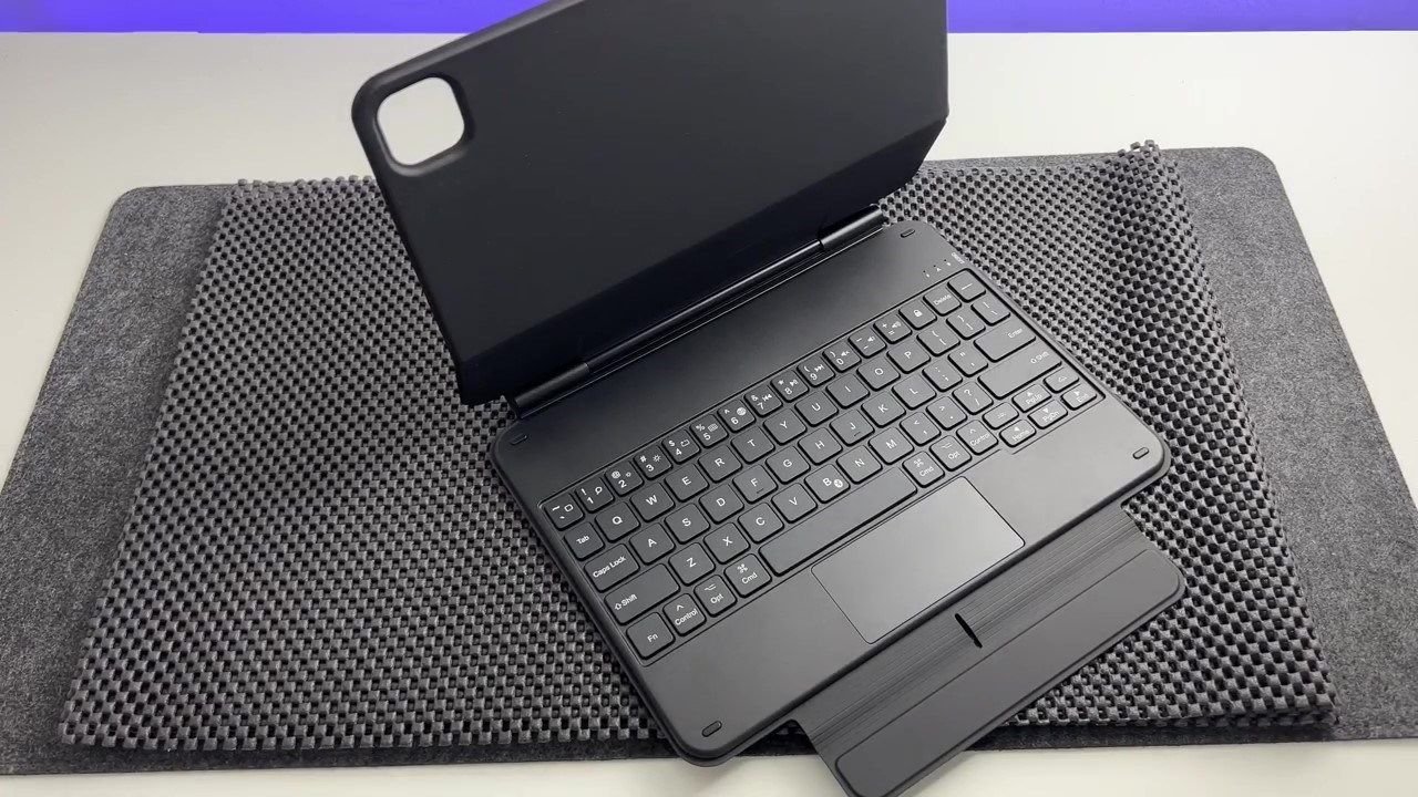 Trên tay Rebound Magnetic Keyboard Case