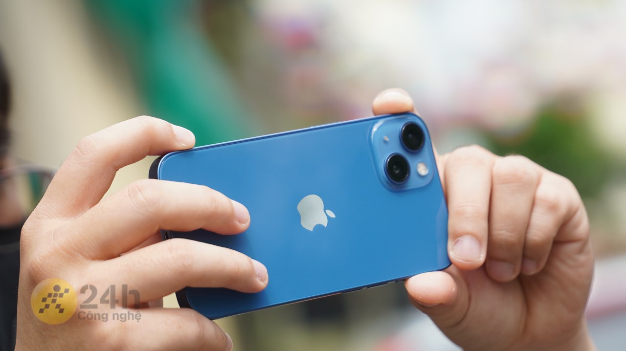 Hệ thống máy ảnh hiện đại, sắc nét, đậm chất Apple