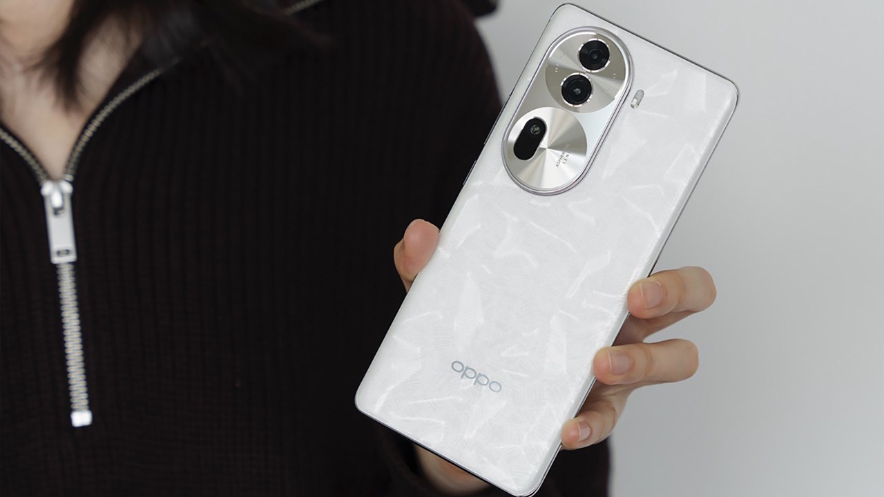 OPPO Reno11 sở hữu ngoại hình đẹp mắt với viền bo cong sang trọng. Nguồn: Weibo OPPO Reno11 sở hữu ngoại hình đẹp mắt với viền bo cong sang trọng. Nguồn: Weibo