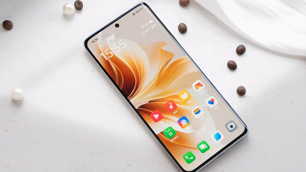 Phần màn hình của OPPO Reno11 được thiết kế dạng đục lỗ với nhiều thông số nổi bật Phần màn hình của OPPO Reno11 được thiết kế dạng đục lỗ với nhiều thông số nổi bật
