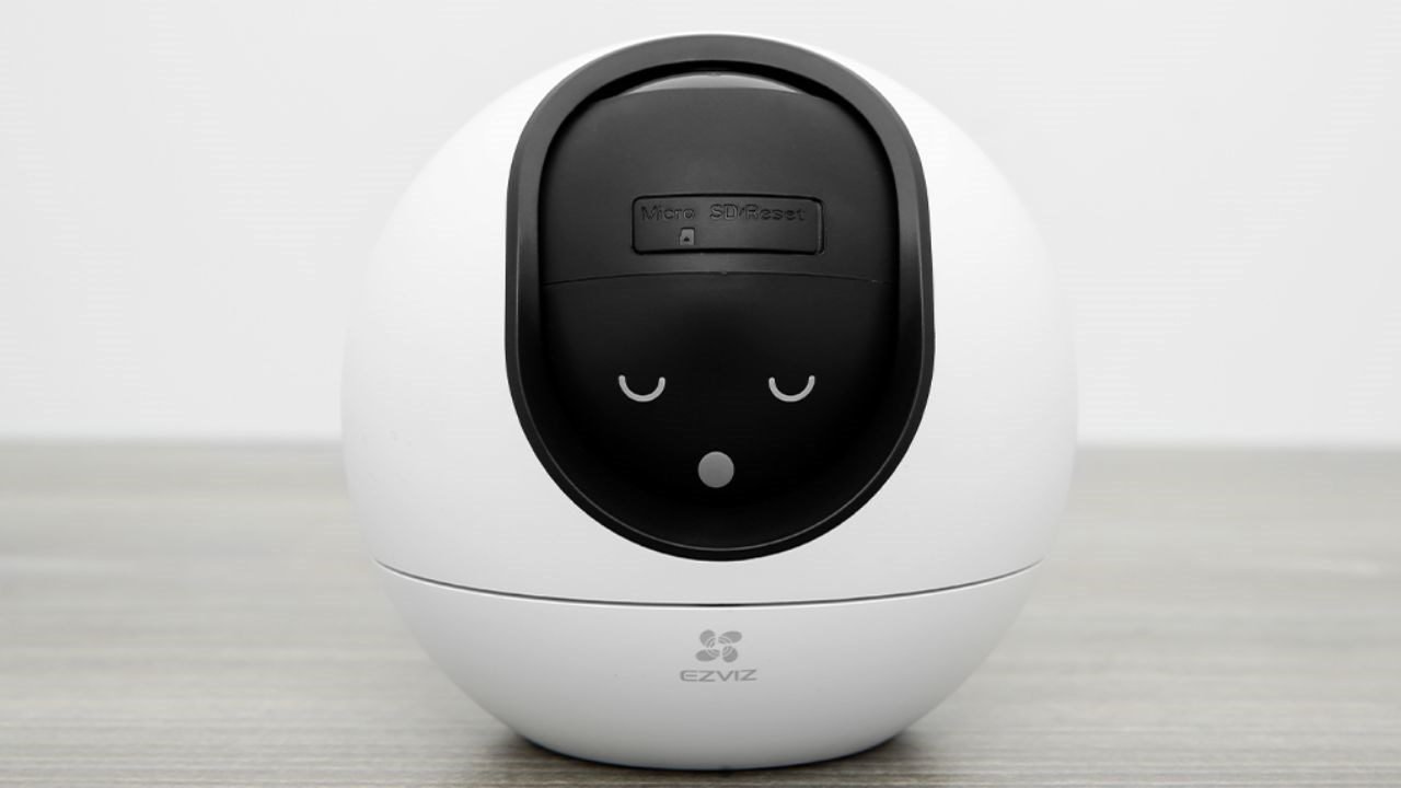 Trong nhà ngoài phố, nơi nào cũng có thể gắn camera Ezviz để bảo vệ gia đình bạn