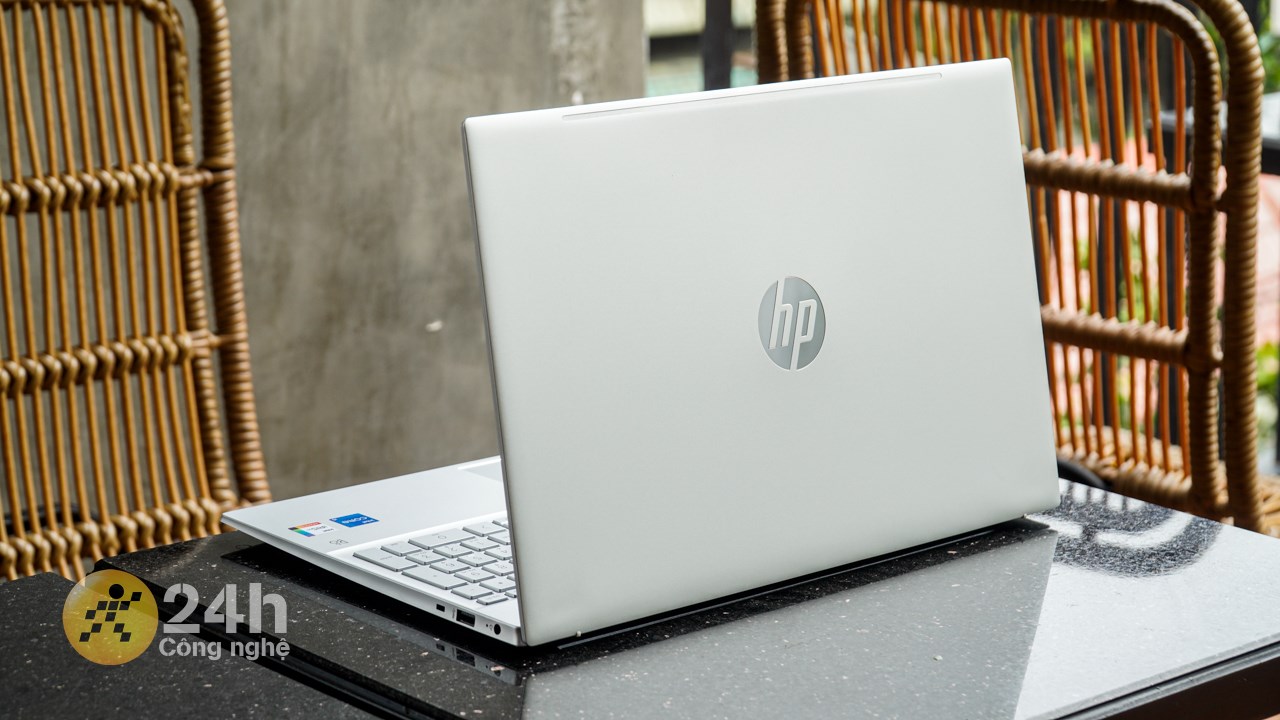 HP Pavilion 15 eg3095TU nhìn chung là sản phẩm tốt trong phân khúc giá dưới 20 triệu. HP Pavilion 15 eg3095TU nhìn chung là sản phẩm tốt trong phân khúc giá dưới 20 triệu.