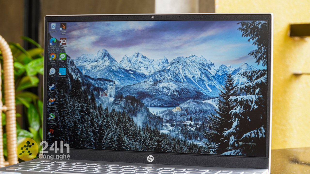 HP Pavilion 15 eg3095TU còn mang lại thời lượng sử dụng pin tốt. HP Pavilion 15 eg3095TU còn mang lại thời lượng sử dụng pin tốt.