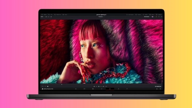 Khả năng hi&ecirc;̉n thị là ngang nhau khi xét ở phi&ecirc;n bản 14 inch