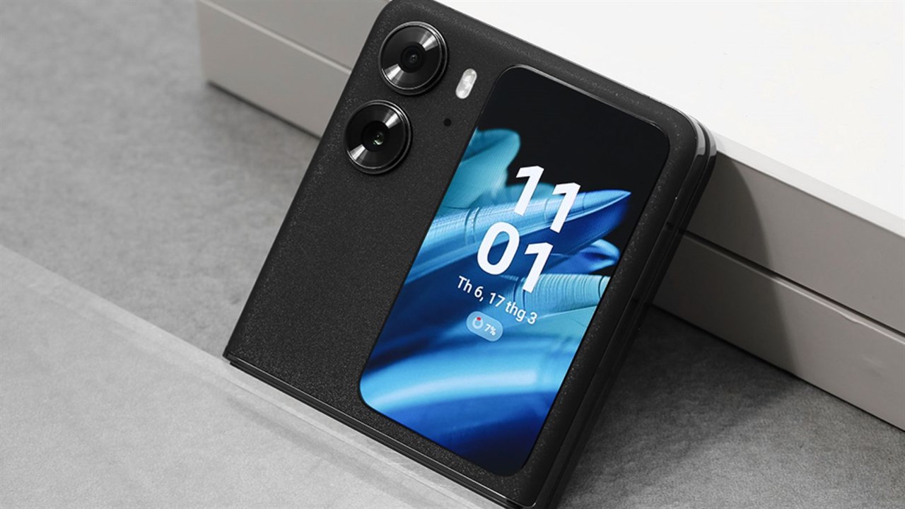 Smartphone 2 màn hình hỗ trợ công việc cực tốt, sử dụng tiện lời hàng ngày