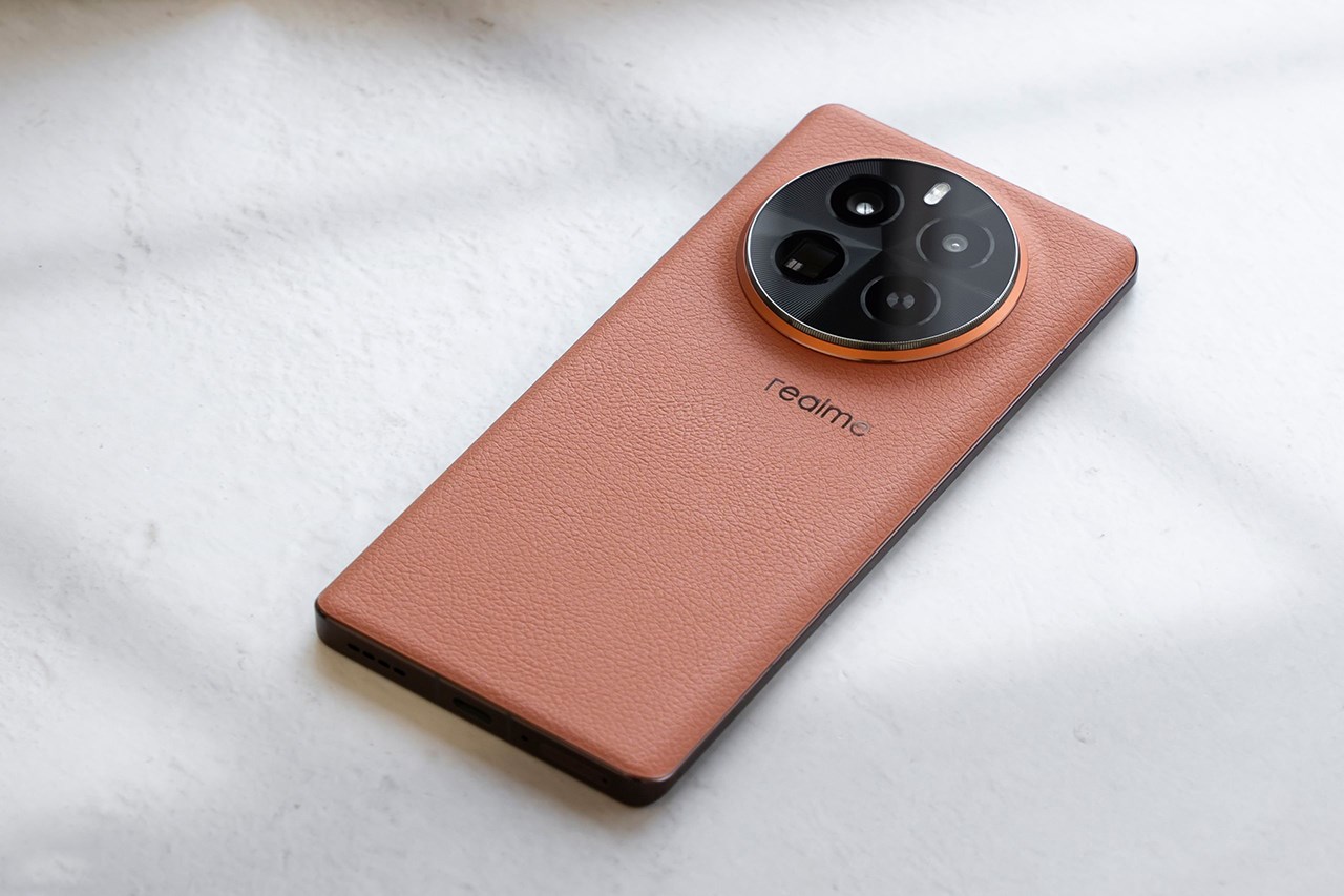 Mong rằng realme GT5 Pro sẽ được trình làng vào Q3/2024 (ảnh minh họa: relame GT5 Pro). Nguồn: Vopmart.