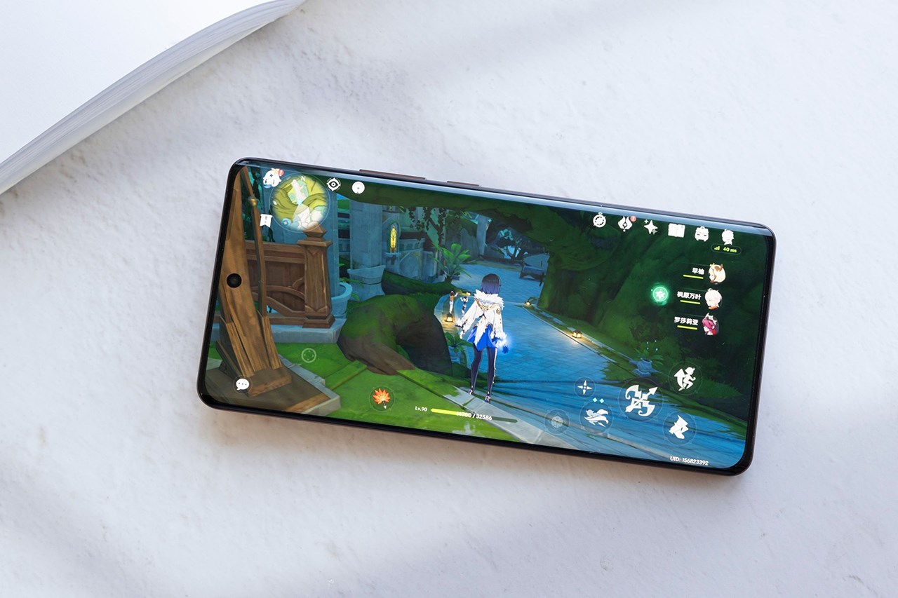 Có thể realme GT6 Pro sẽ được trang bị Snapdragon 8 Gen 4 của nhà Qualcomm (ảnh minh họa: realme GT5 Pro). Nguồn:  Vopmart.