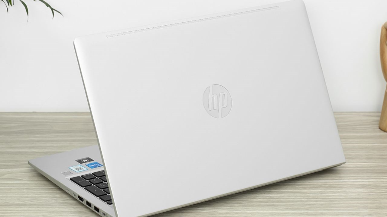 Ưu đãi cực căng, laptop giảm cực hăng: Điểm danh Lenovo, Acer, Asus, Dell,...