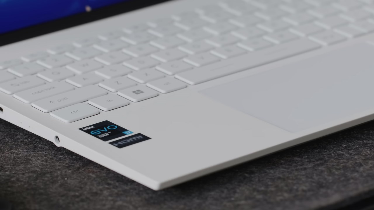 MSI Prestige 13 EVO được trang bi vi xử lý Intel Core i7-1360P