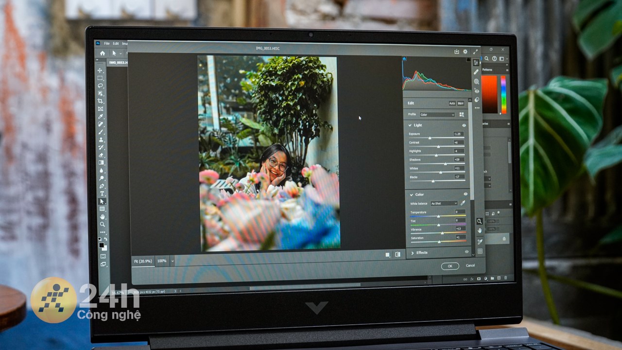 HP VICTUS 15 fa1139TX còn được trang bị thêm card đồ họa RTX 2050 nên mình có thể xử lý tốt các các tác vụ nặng. HP VICTUS 15 fa1139TX còn được trang bị thêm card đồ họa RTX 2050 nên mình có thể xử lý tốt các các tác vụ nặng.