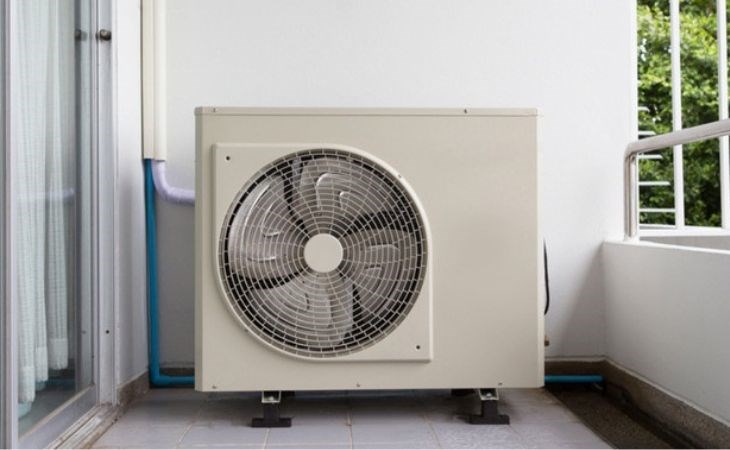 Cục nóng có vật thể lạ xâm nhập cũng sẽ phát ra tiếng ồn gây phiền toái