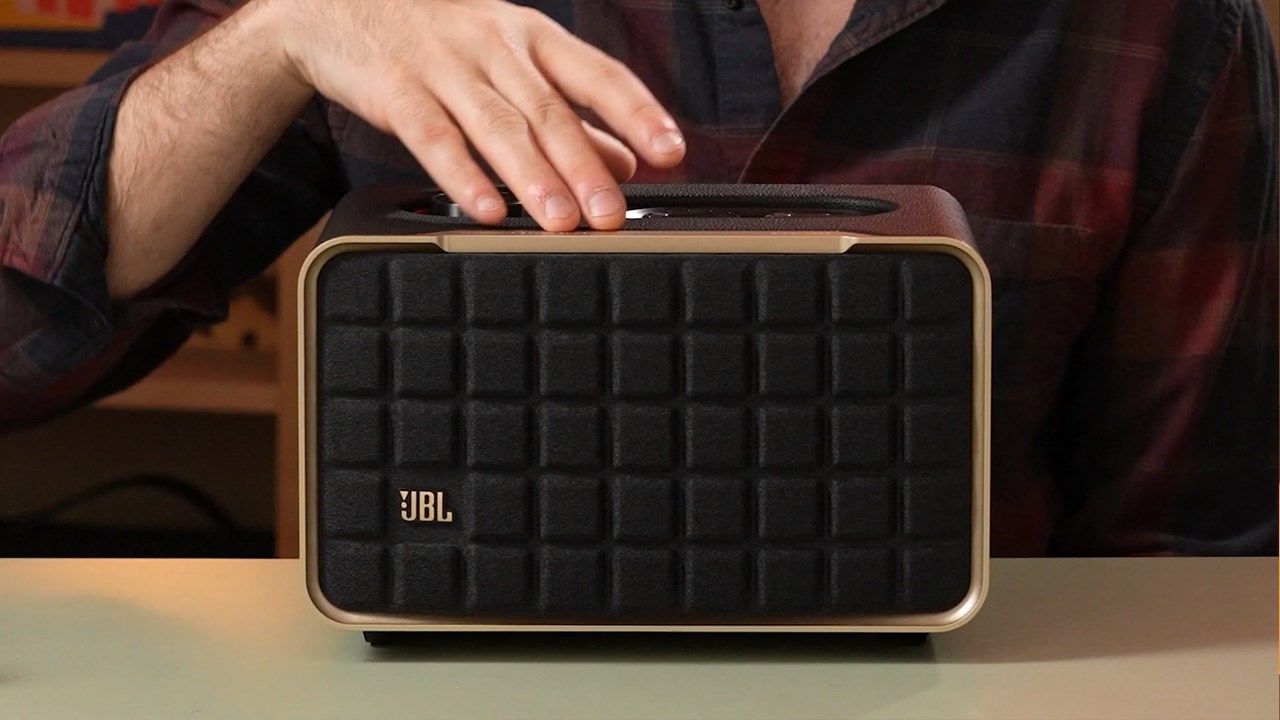 JBL Authentic 200 có giá từ 349.99 USD (khoảng 8.49 triệu đồng) tại thị trường quốc tế. Nguồn: Danny Pops