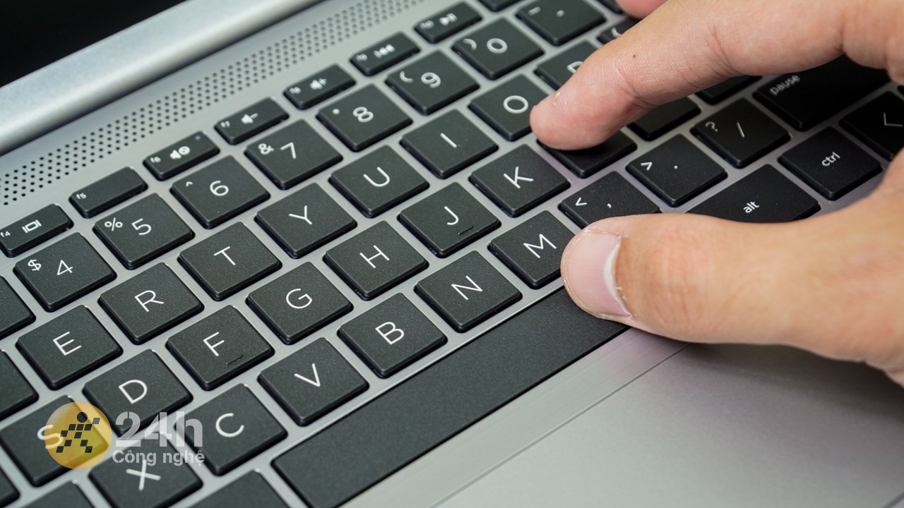 Đánh giá HP 240 G9