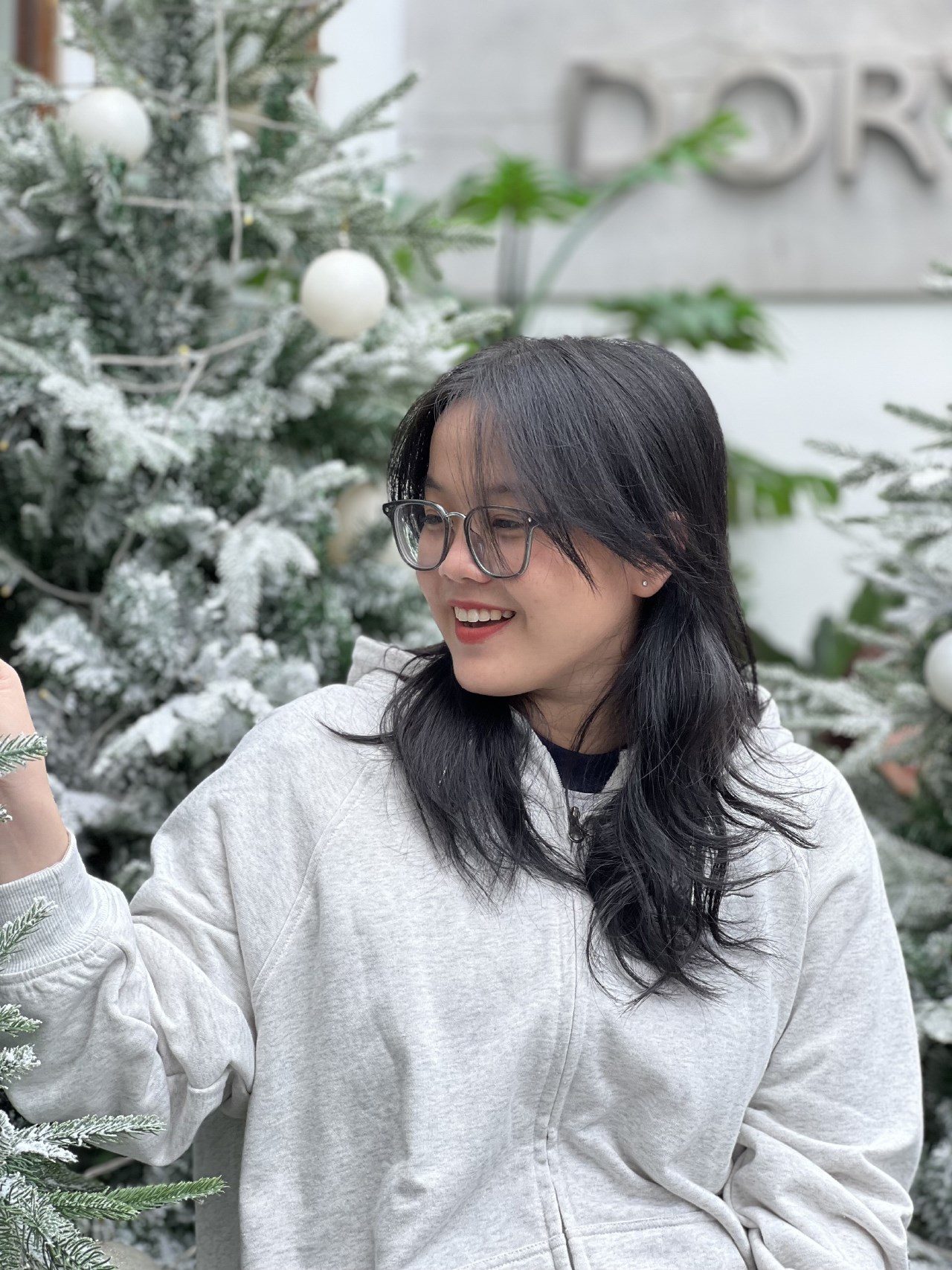 Ảnh chụp chân dung xóa phông ở mức thu phóng 1x từ camera của iPhone 13 Pro. Ảnh chụp chân dung xóa phông ở mức thu phóng 1x từ camera của iPhone 13 Pro.