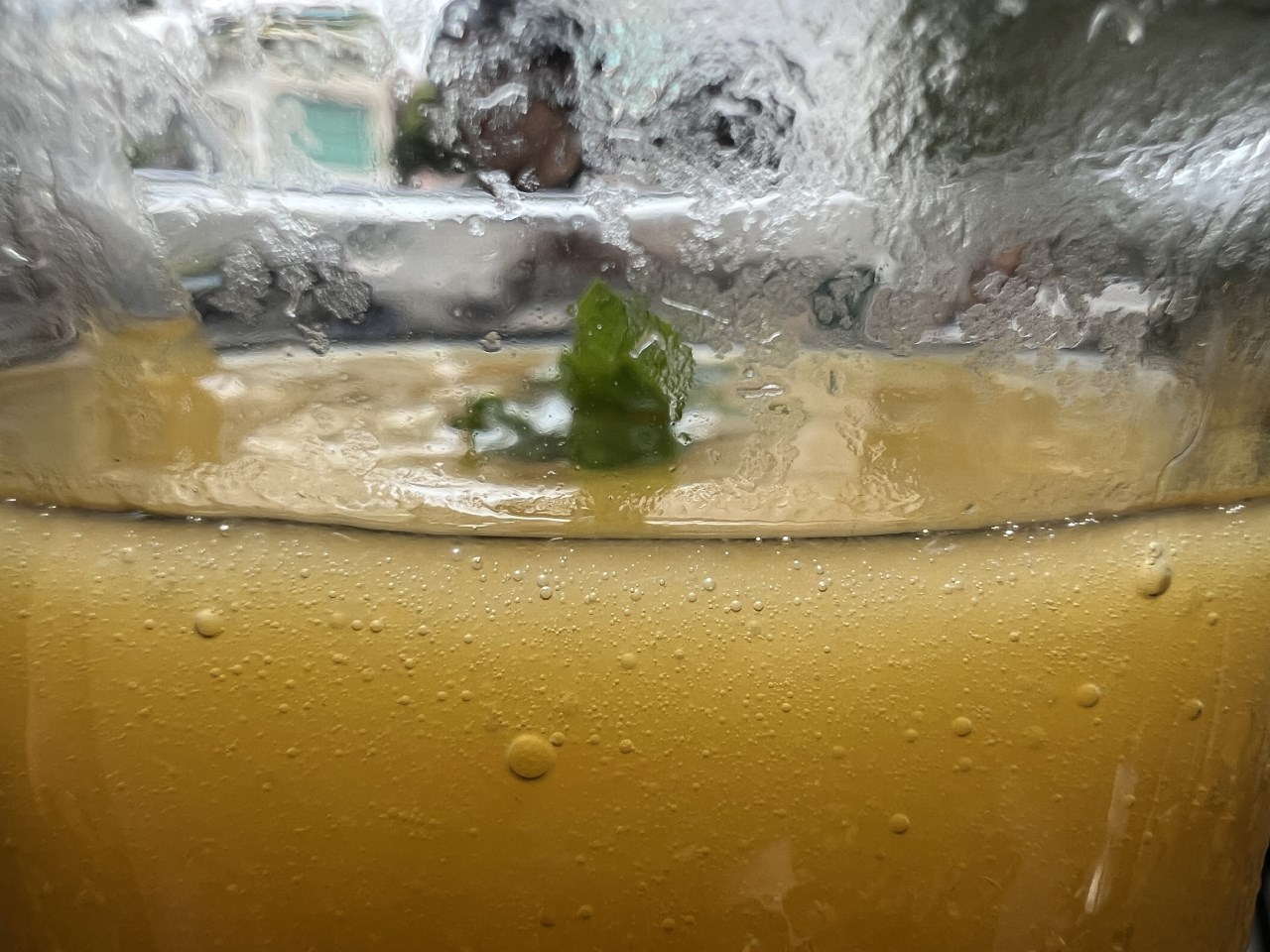 Ảnh chụp macro từ camera của iPhone 13 Pro. Ảnh chụp macro từ camera của iPhone 13 Pro.