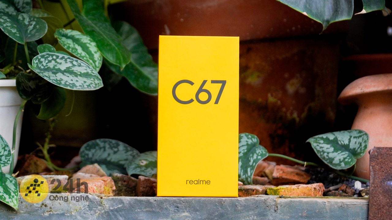 Hộp đựng realme C67 được thiết kế rất quen thuộc. Hộp đựng realme C67 được thiết kế rất quen thuộc.