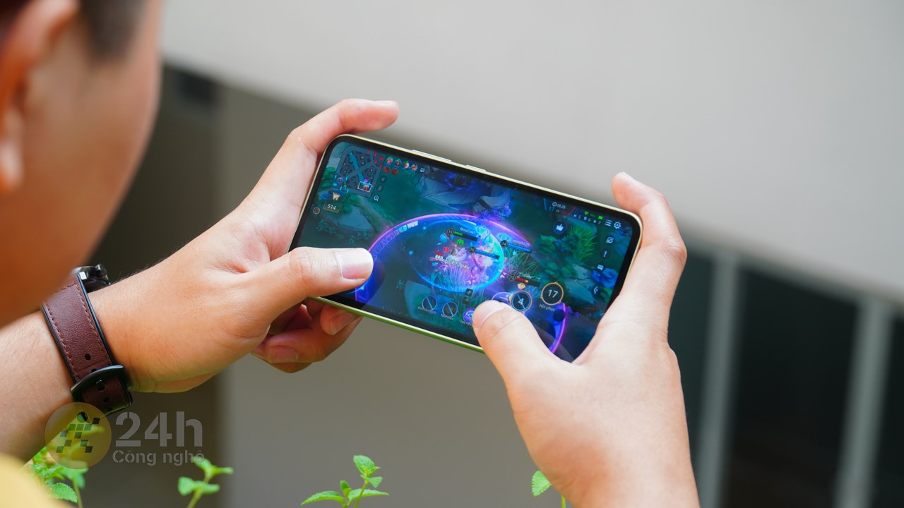 Cấu hình mạnh mẽ với vi xử lý tiến trình 4 nm mới. Cấu hình mạnh mẽ với vi xử lý tiến trình 4 nm mới.