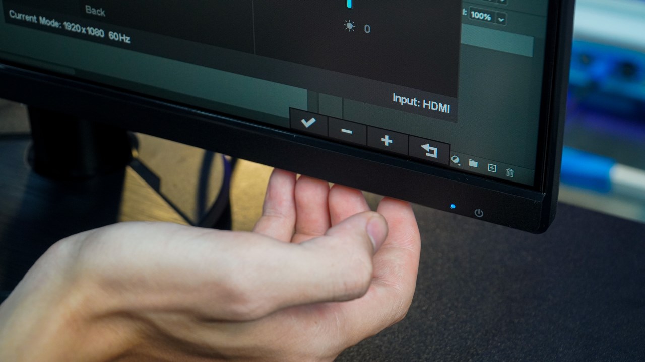 HP LCD V24i có phần viền màn hình tương đối mỏng