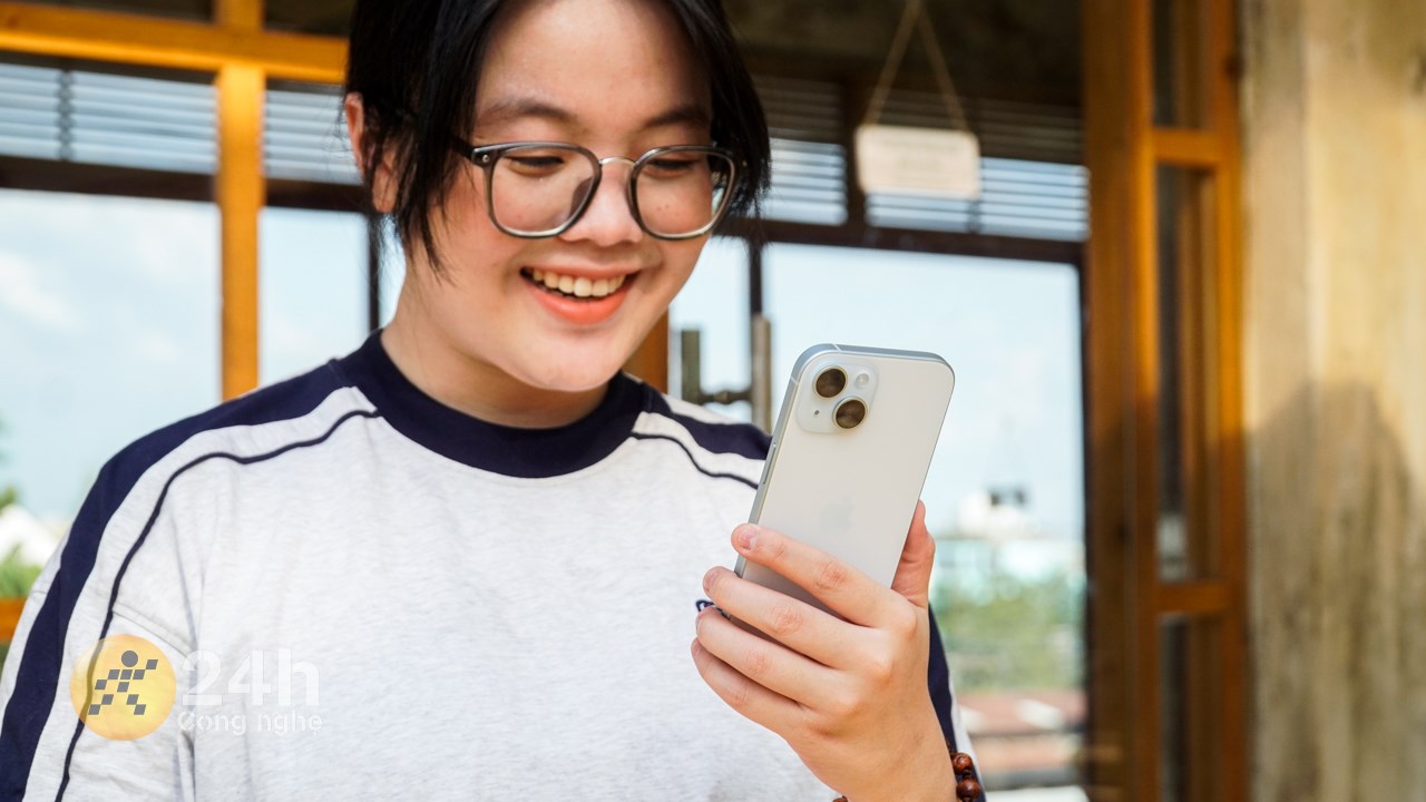 Đối với các tác vụ thông thường, pin iPhone 15 mang đến thời lượng sử dụng ấn tượng.