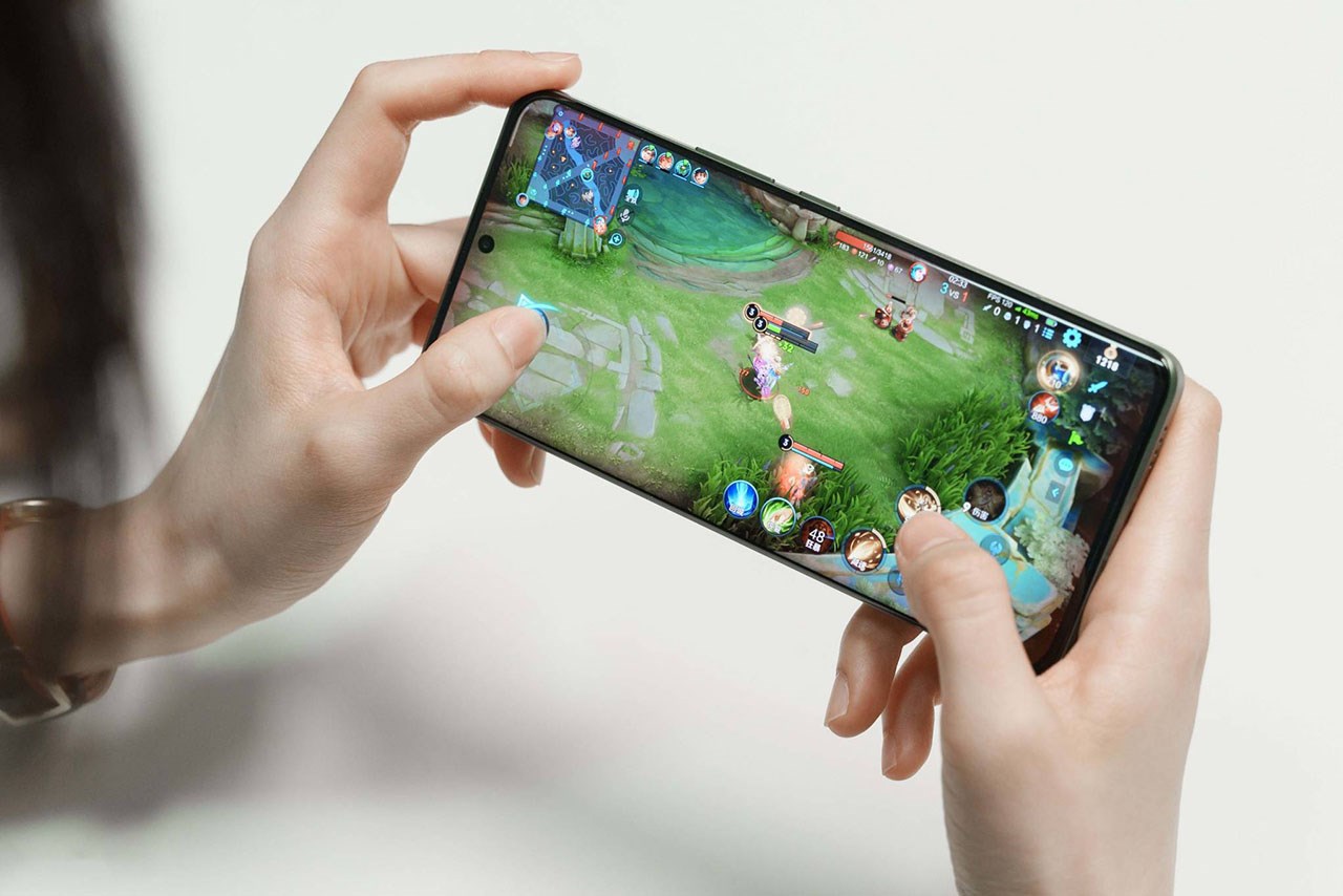 Hiệu năng Xiaomi 14 Ultra sẽ rất mạnh nhờ được trang bị con chip Snapdragon 8 Gen 3 (ảnh minh họa: Xiaomi 13 Ultra). Nguồn: Vopmart.