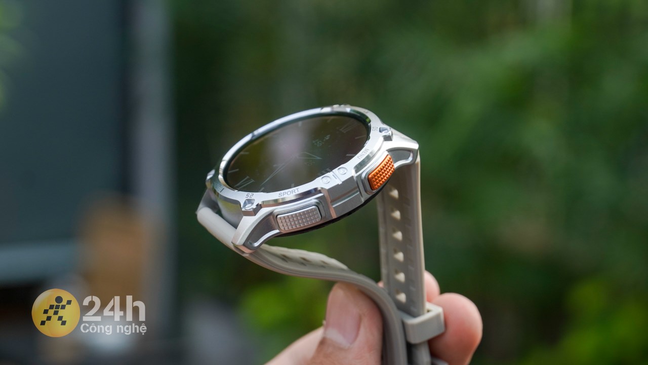 Cạnh phải của BeFit Hunter1 là nơi đặt 2 nút vật lý. Cạnh phải của BeFit Hunter1 là nơi đặt 2 nút vật lý.