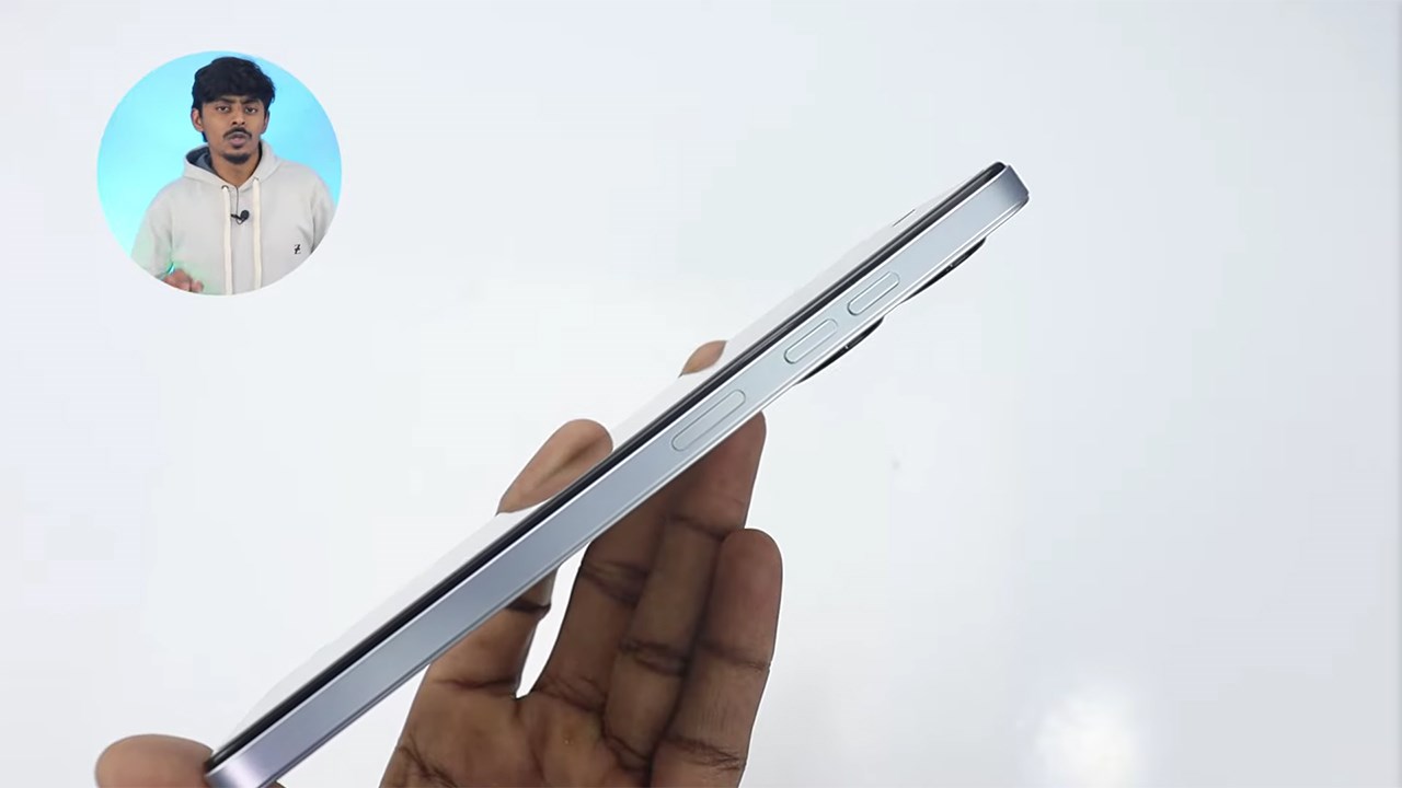 Cảnh phải của máy chứa cụm phím tăng giảm âm lượng và cổng nguồn kiêm cảm biến vân tay.