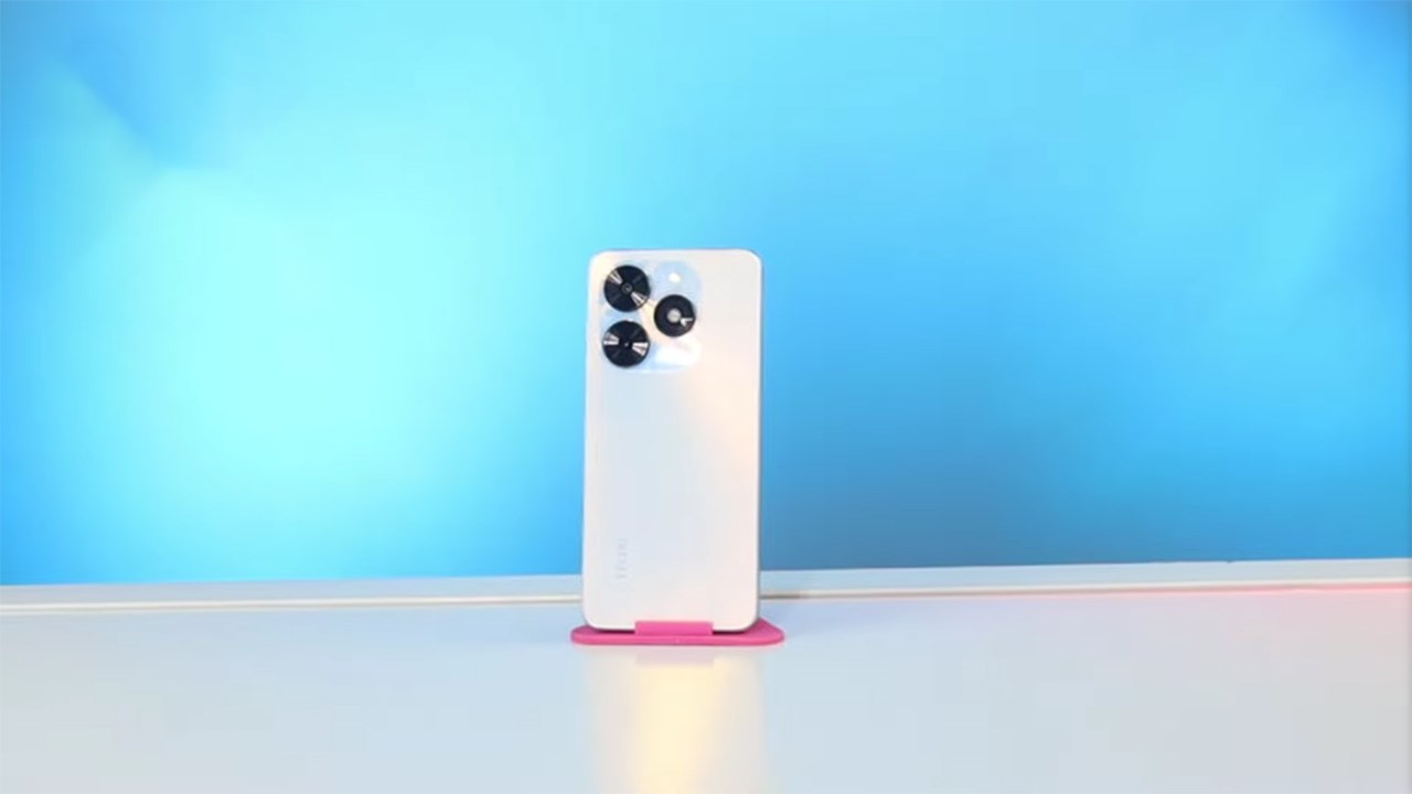 Tecno Spark Go 2024 được hoàn thiện chỉn chu, chắc chắn.